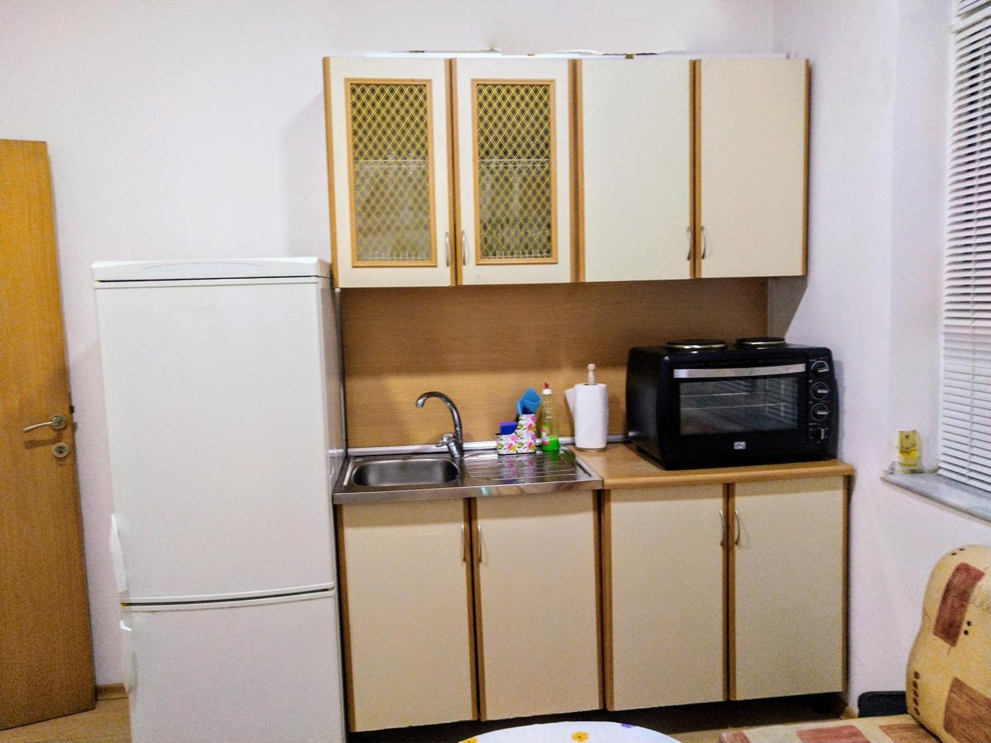 Downtown - Compact Low Cost Flat - 1St Floor Burgasz Kültér fotó